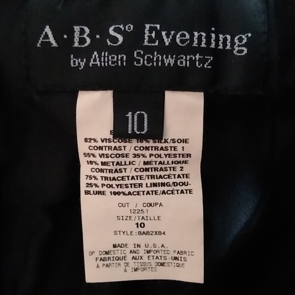 Dress - Picture 7 of 7